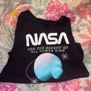 Nasa Shirt women’s M  jet blackMad
Engine Graphic Tee Crew Neck
Short Sleeve
